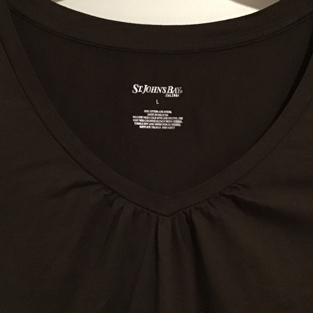 St. John's Bay Dark Brown V-Neck Short Sleeve Tee Size L - Picture 2 of 4